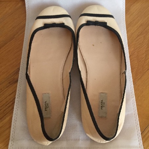Prada - Round-Toe Flats US 7.5 | IT 37.5 - Picture 4 of 6